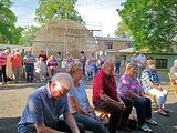 Gottesdienst in Helbra auf dem Festplatz hinter der Kirche!